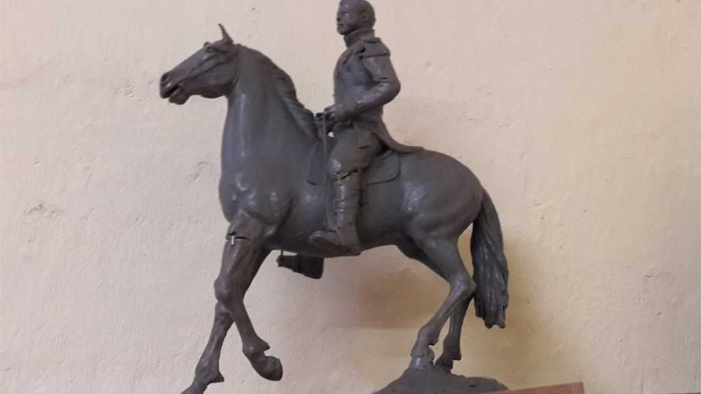 Invertirán casi 1 mdp en escultura de Agustín de Iturbide en San José Iturbide