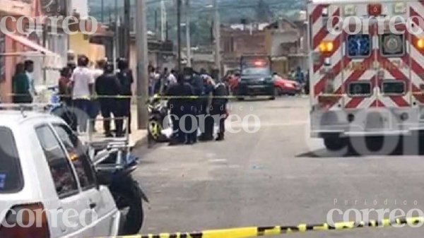 Ultiman a hombre en Valle de Santiago cuando conducía una motocicleta