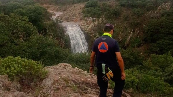 Leonés pierde la vida al caer de una cascada en la Sierra de Santa Rosa