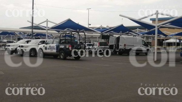 León: asesinan a dos mujeres y lesionan a dos bebés en Walmart Torres Landa