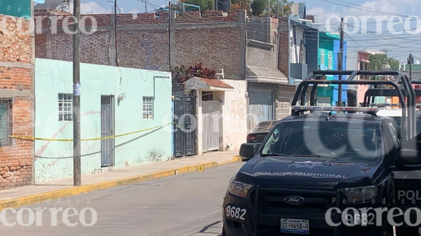 Celaya: asesinan a hombre con un arma blanca en su casa