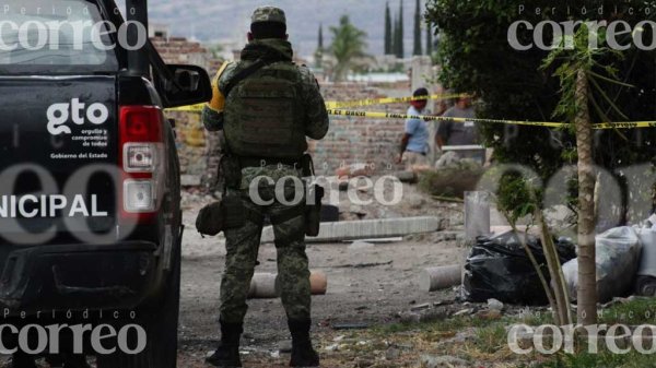 Encuentran dos cadáveres encobijados y maniatados en La Caja, Irapuato