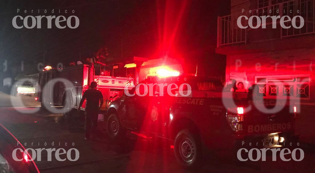 Vivienda arde en la comunidad Estación de Pénjamo; no hay heridos