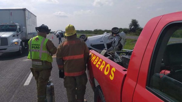 Hombre pierde la vida al volcar sobre la autopista León – Salamanca