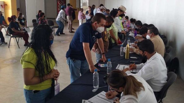 Arranca segunda ronda de vacunas para personas de 40 a 49 años en Silao e Irapuato