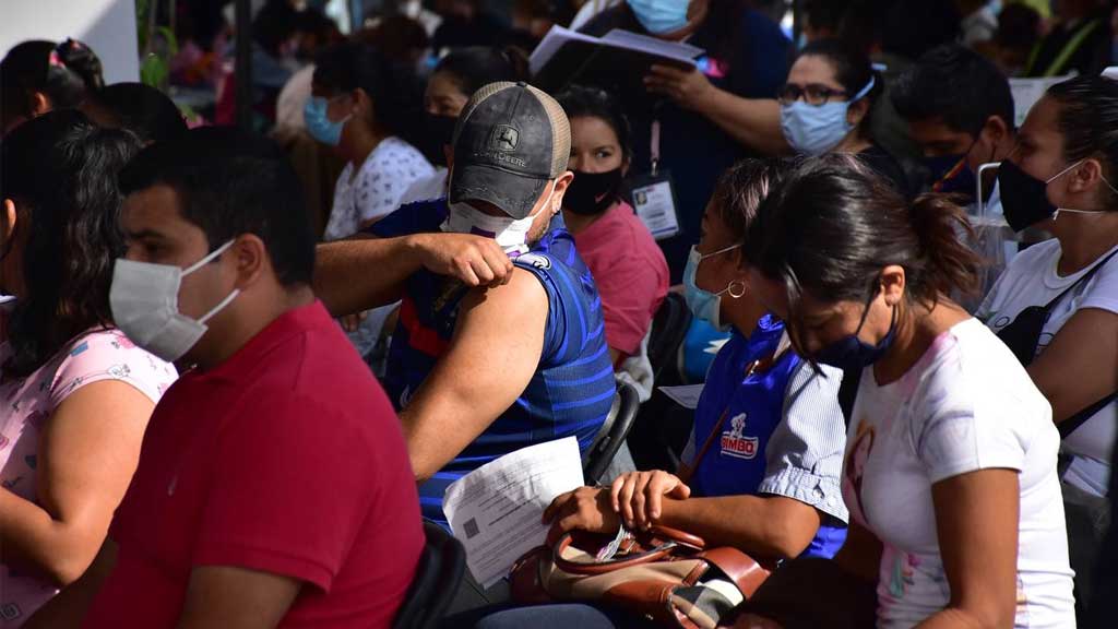 Da inicio jornada de vacunación para personas de 30 a 39 años en León y Celaya