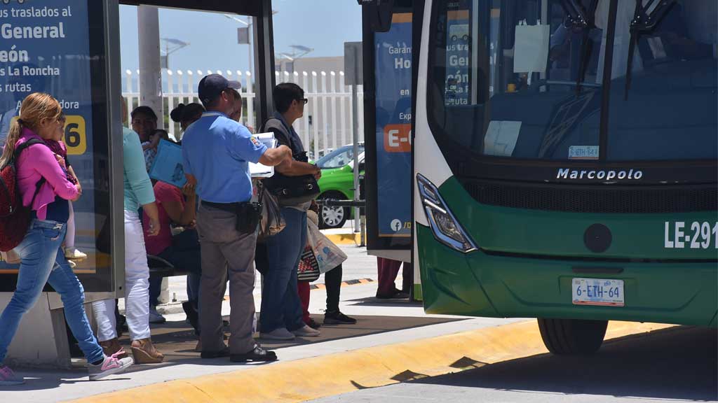 Aumentan corridas de transporte público en León para evitar aglomeraciones