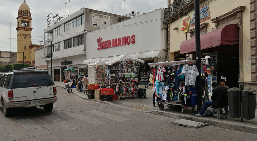 Se amparan comerciantes celayenses contra la reubicación en Centro Histórico