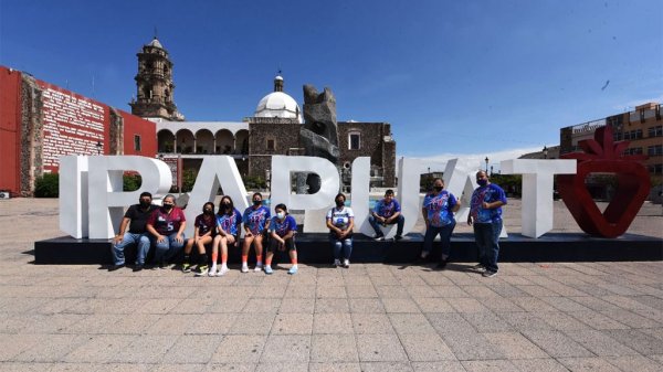 Fascina el centro de Irapuato a participantes del Festival Nacional Infantil y Juvenil de Voleibol