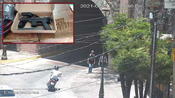 Detienen en Guanajuato a mujer que llevaba un arma de alto calibre y otras 3 armas