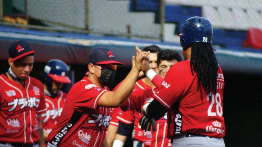 Bravos de León logran sufrida victoria ante los Guerreros de Oaxaca