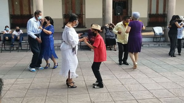 A sus 10 años, Iker demuestra que “el danzón es para todos” en Salamanca