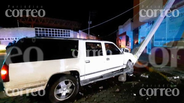 Choque en Acámbaro deja varias horas sin luz a la colonia Las Arboledas