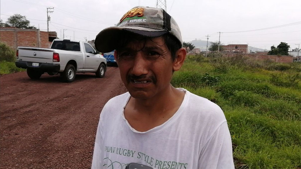 Desempleado y víctima de la inseguridad, Carlos busca sacar a su familia adelante