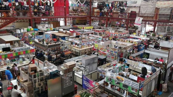 Avanza regularización de comerciantes en mercados de Guanajuato capital