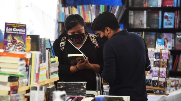 Acuden más de 23 mil visitantes a la Feria del Libro en Irapuato