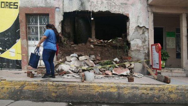 Lluvias ocasionan derrumbe de muro en pleno centro de Salamanca