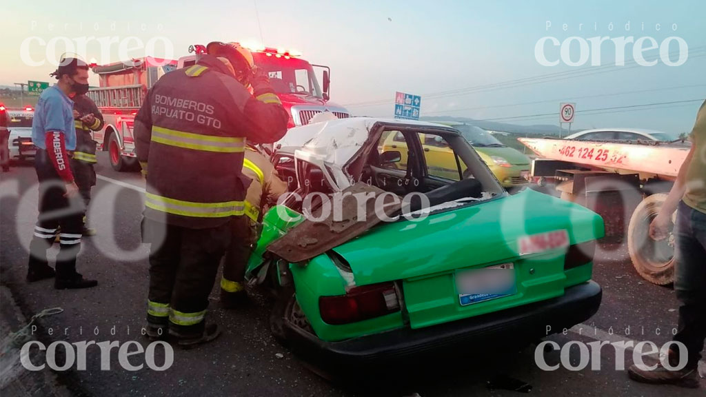 Taxista se debate por su vida luego de ser chocado por tolva en Irapuato