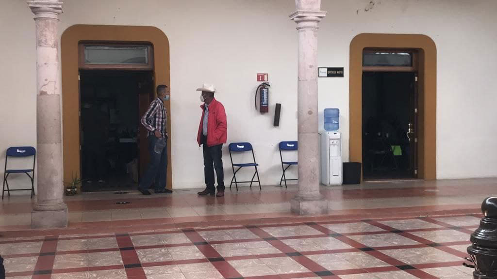 CFE deja sin luz al palacio municipal de Pénjamo por falta de pago