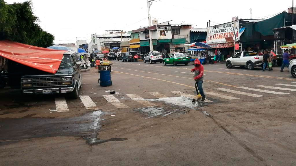 Celaya: nuevamente realizan operativo a comerciantes en el Mercado Morelos