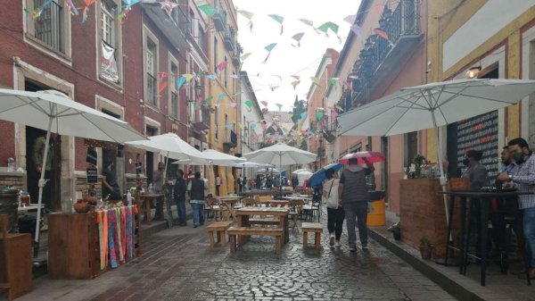 Inauguran la ‘Ruta al Corazón’ en la calle Alonso de Guanajuato capital