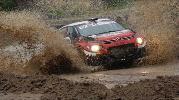 Ricardo Cordero no suelta el liderato del NACAM Rally