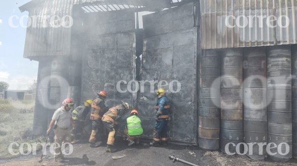 Celaya: Incendio en bodega de San Rafael de Yustis deja cuantiosos daños