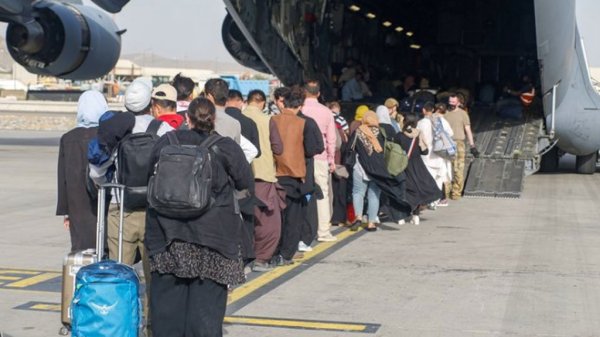 Pentágono pide ayuda a aerolíneas civiles en la evacuación de Afganistán