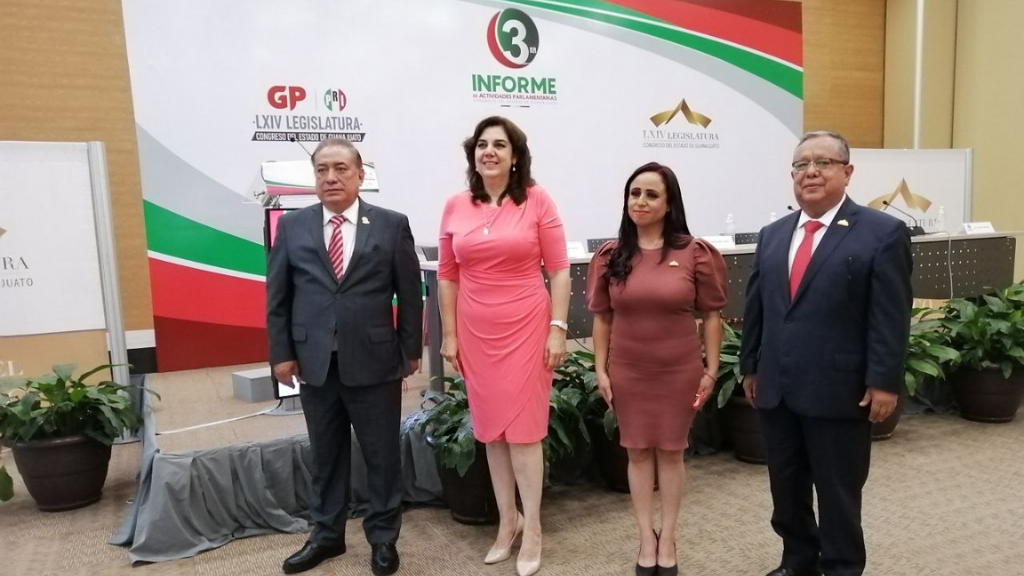 Diputados del PRI Guanajuato presentan tercer informe de actividades