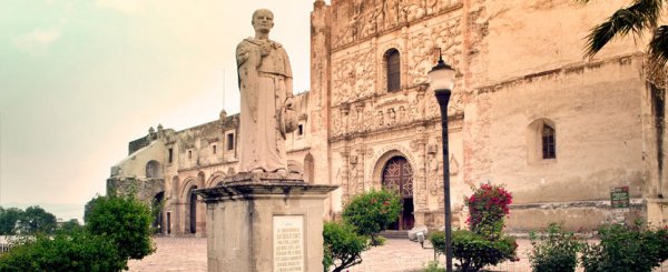 Crean ceremonia del ‘Micrófono de oro’ para celebrar espectáculos en Yuriria