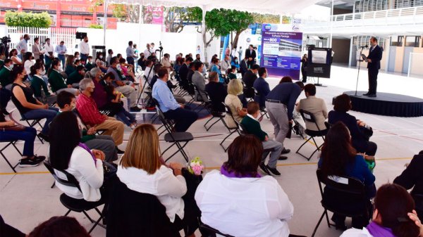 Primaria de León estrena plantel tras 60 años de recibir alumnos