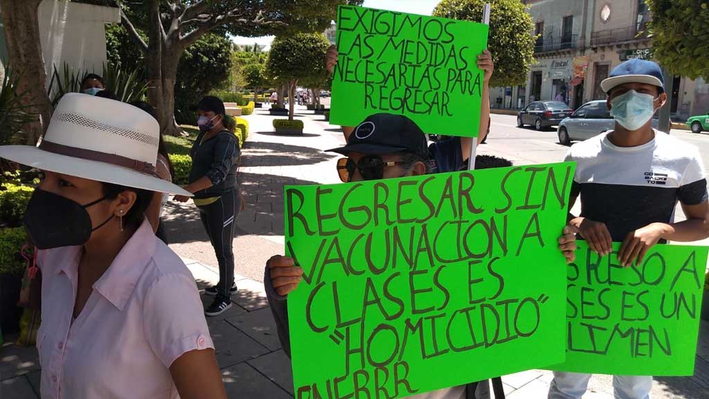 “Tenemos miedo de morir de Covid”, protestan en contra del regreso a clases