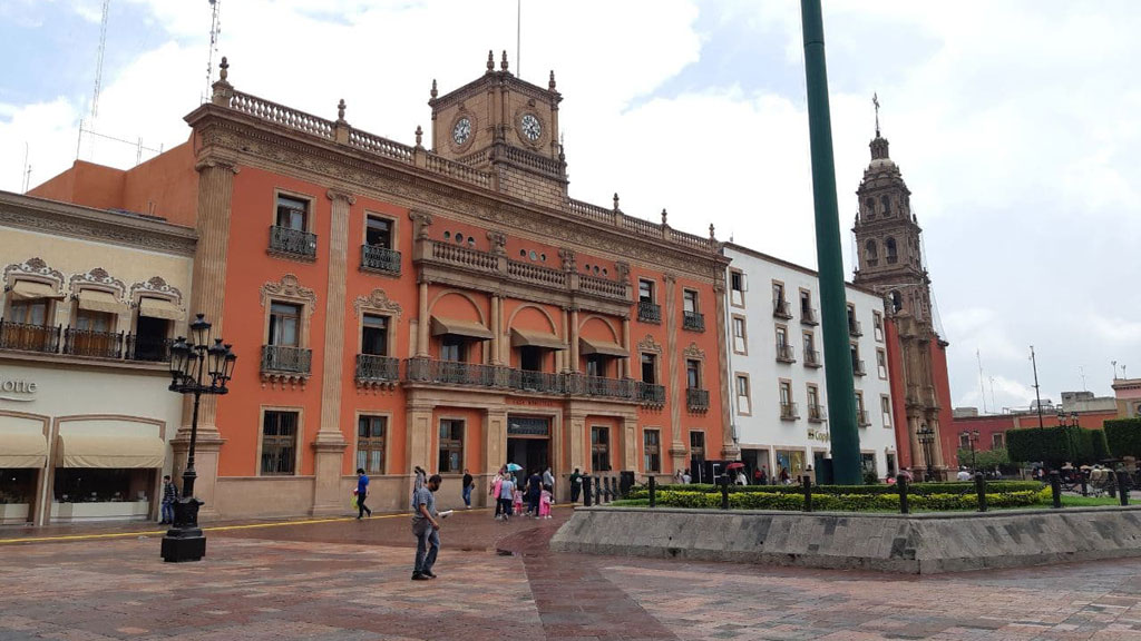 León se une a suspensión de festejos patrios por aumento de Covid-19