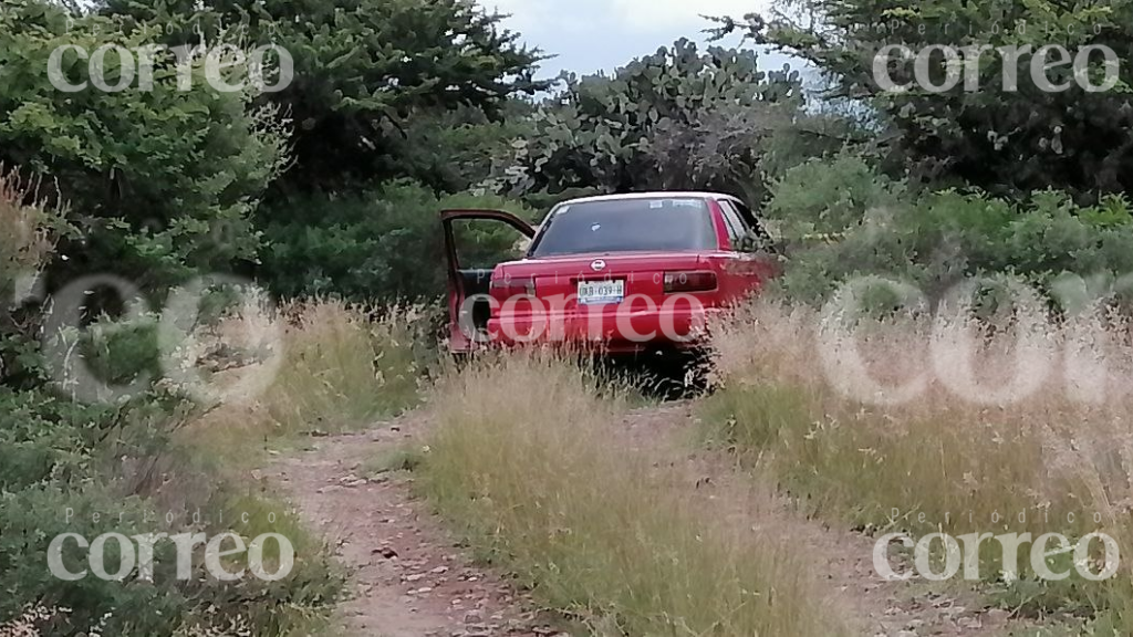 Ejecutan a hombre en el interior de su auto en San José Iturbide