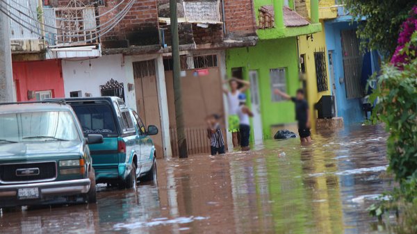 En medio de la desgracia, en Abasolo denuncian condicionamiento de apoyos