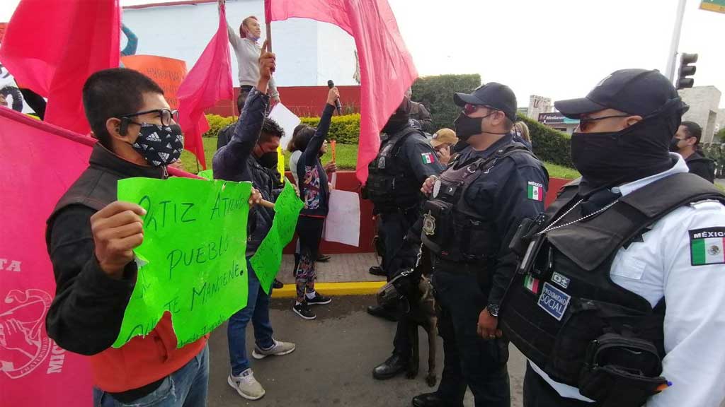 Antorchistas de Irapuato denuncian agresión policial en ceremonia oficial