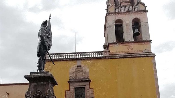 Invierten más de 400 mil pesos en la restauración monumento a Ignacio Allende en Celaya