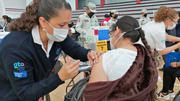 Retoman la vacunación en Guanajuato tras pausa de dos semanas