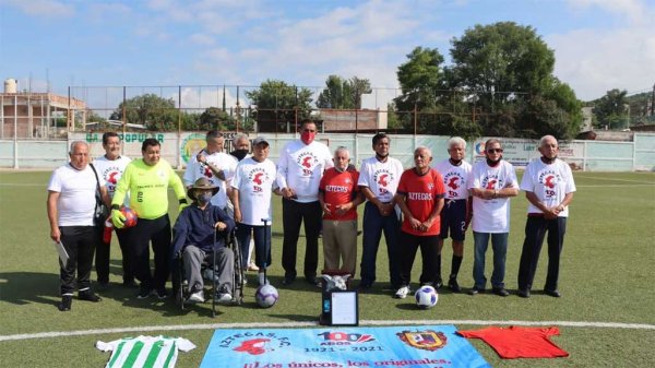 Festejan los 100 años de la fundación del equipo Aztecas de Comonfort