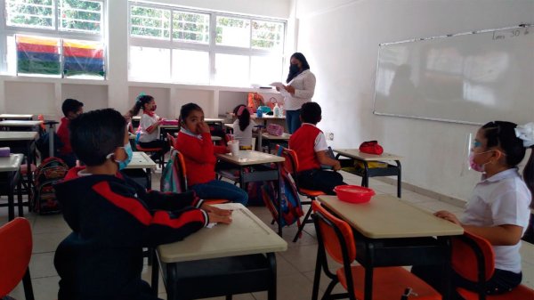 Casos covid en alumnos y maestros de Guanajuato aumentan más del doble