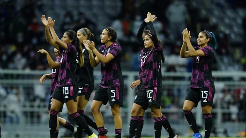 Selección Mexicana Femenil supera a Colombia en el Estadio Azteca