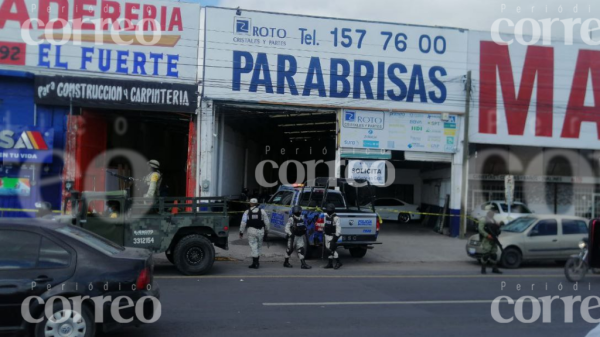 Ejecutan a conductor de Uber en taller de parabrisas en Celaya