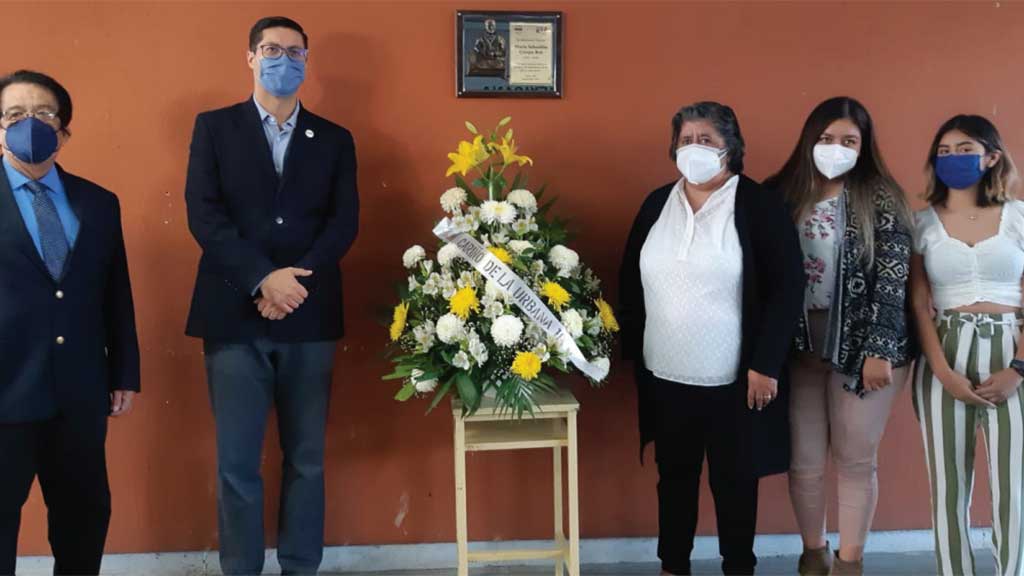 Rinden homenaje a Mario Sebastián, profesor fallecido por Covid en León