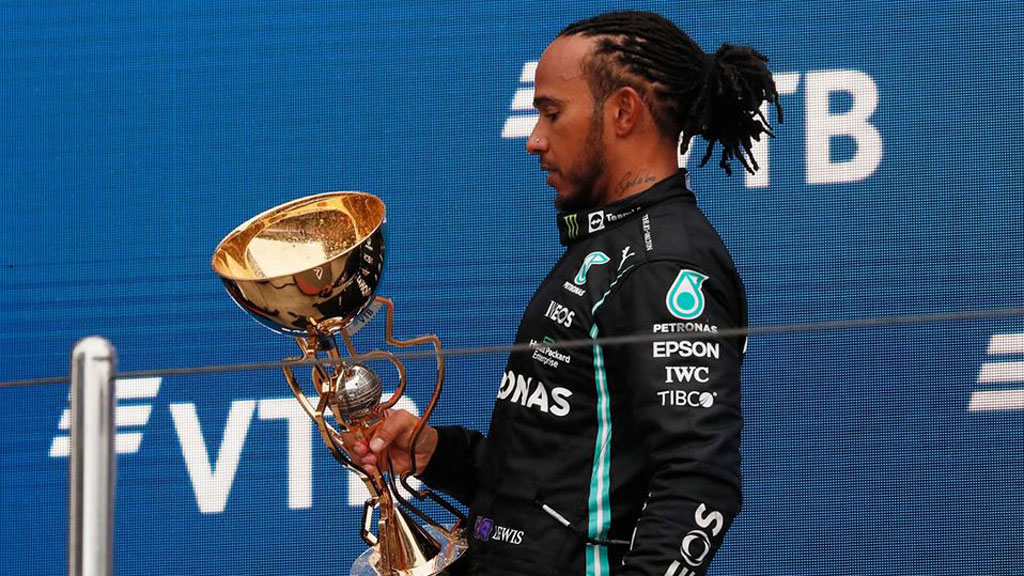 Hamilton hace historia en la Fórmula 1: conquista la centésima victoria