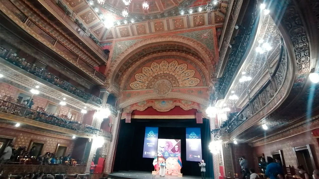 Conmemoran el nacimiento de México en Guanajuato en el Teatro Juárez