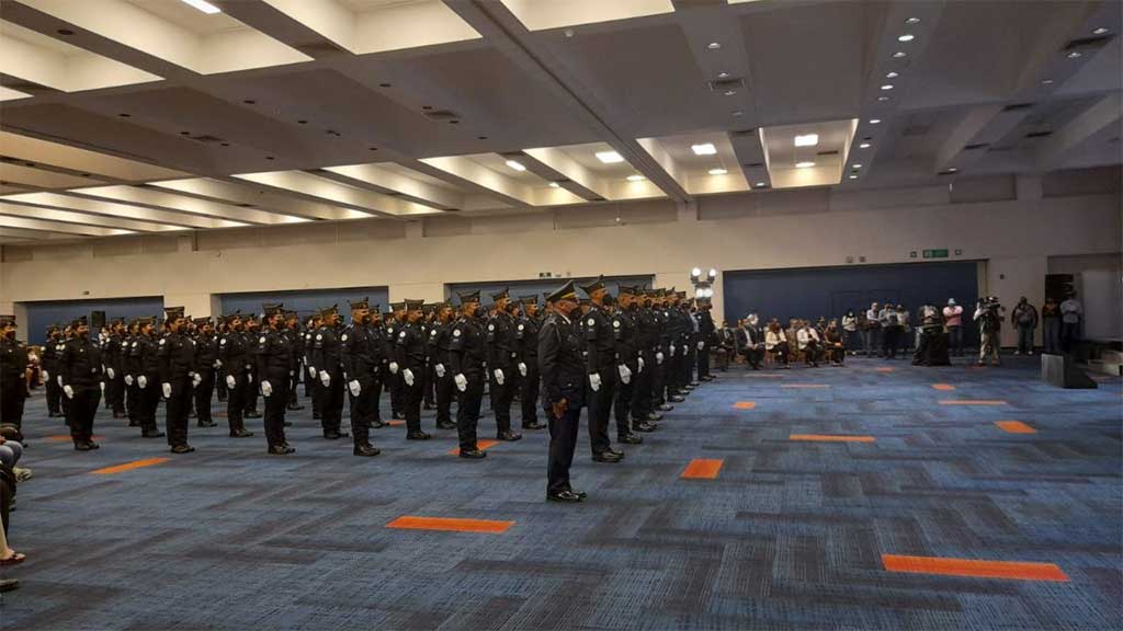 Se gradúan más de 100 cadetes de la Academia Metropolitana de Policía en León