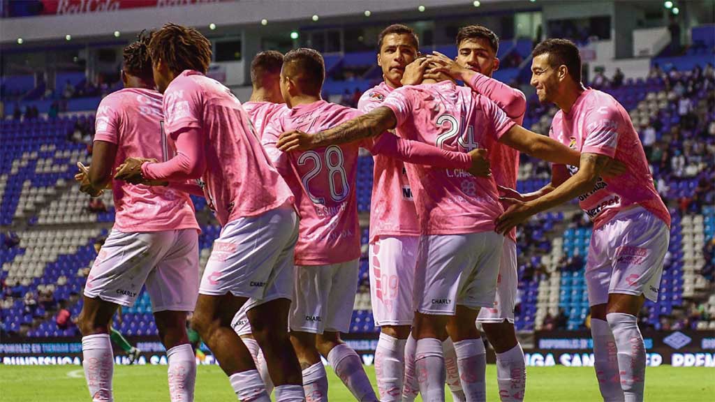 Pachuca se queda con el triunfo ante Puebla