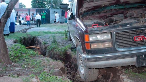 Apoyan con enseres a La Cruz, pero no hay programa para reparación de vivienda