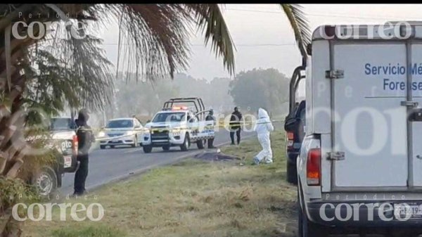 Hombre mayor muere arrollado sobre la Celaya-Comonfort; el responsable huye