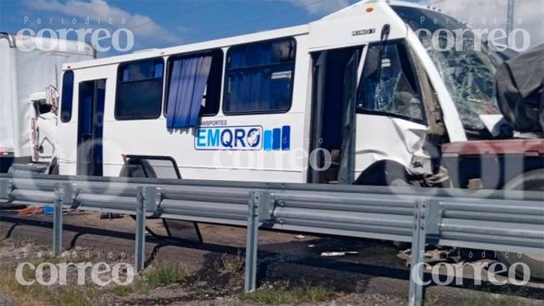 Terrible accidente en carretera deja 15 heridos en San José Iturbide; 5 están delicados